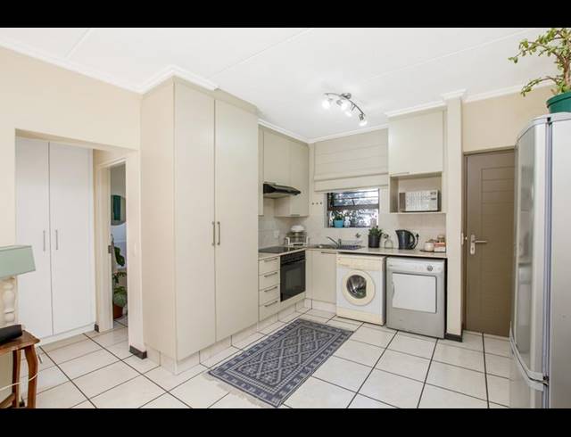 1 BEDROOM APARTMENT FOR SALE IN DOUGLASDALE